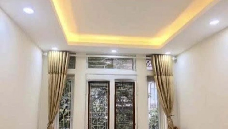 Cho thuê MBKD HÀNG ĂN, CÀ PHÊ MP Hàng Muối, Hoàn Kiếm - DT 31m - 3 tầng - MT 3m - Giá 19,5 Triệu.